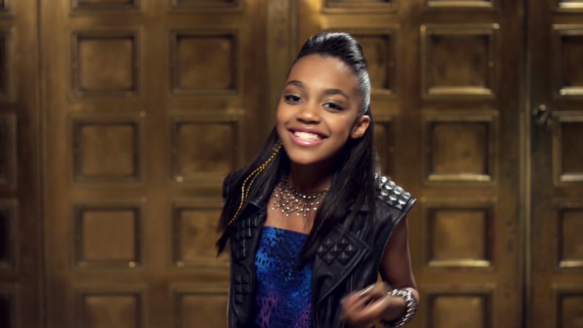 China Anne McClain desktop Wallpapers